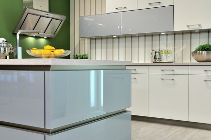 Für viele jetzt ein Muss: Strahlender Glanz in Küche und Wohnung – Frühlingserwachen! Für viele jetzt ein Muss: Strahlender Glanz in Küche und Wohnung – Frühlingserwachen!